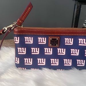 Gently used 2x NY Giants Dooney & Bourke wristlet.